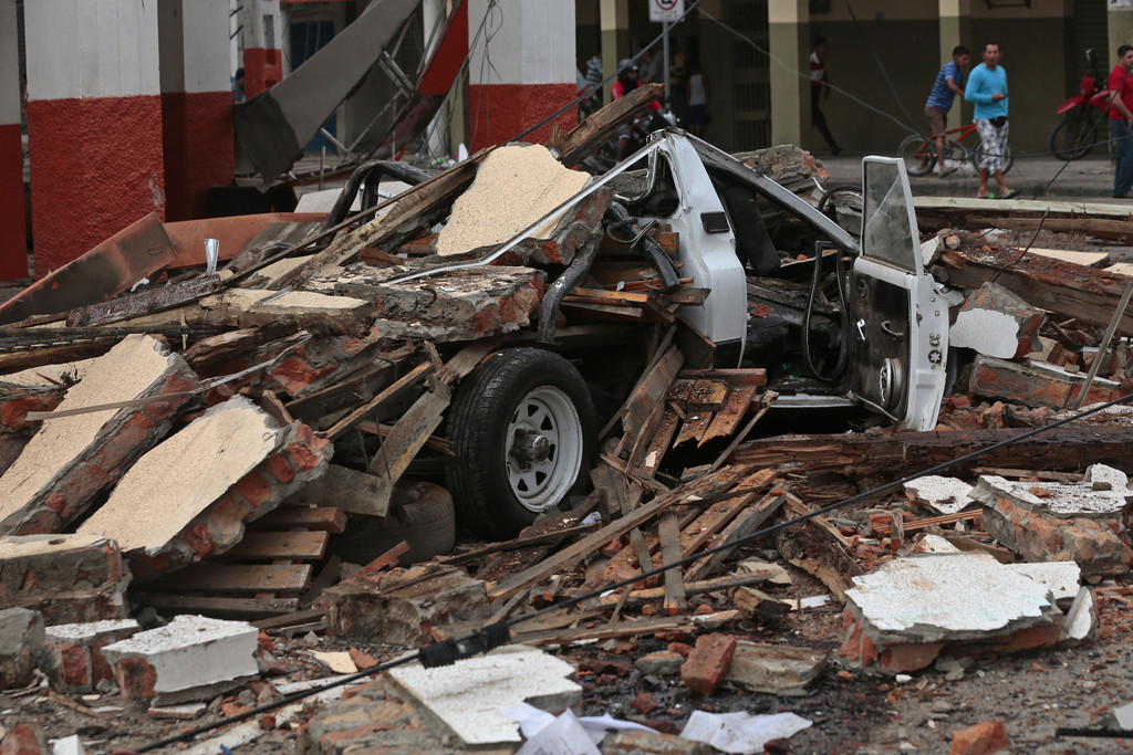 厄瓜多尔发生7.8级地震伤亡惨重